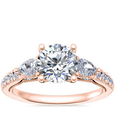 NEW Lace Bridge Three Stone and Pave Diamond Engagement Ring​ in oro rosado de 14 k (1/2 ct. t.w)